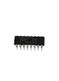 INTEGRATO TDA 3047  DISPONIBILE 2PZ