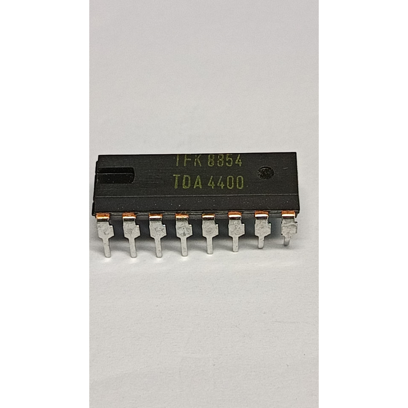 INTEGRATO TDA 4400 3 PZ DISPONIBILI